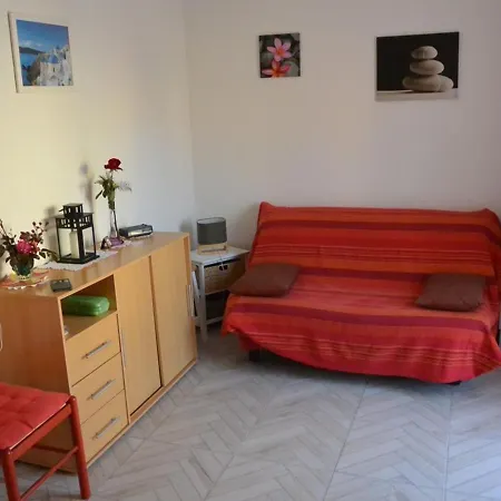 Climatise, Calme, Proche Centre Port Et Pour 4 Personnes - Fr-1-607-14 * Agde