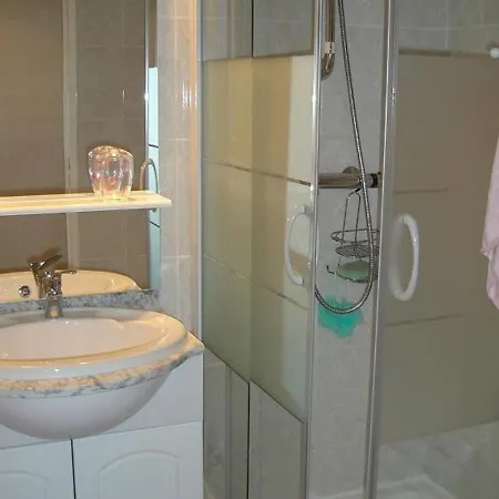 Climatise, Calme, Proche Centre Port Et Pour 4 Personnes - Fr-1-607-14 * Agde
